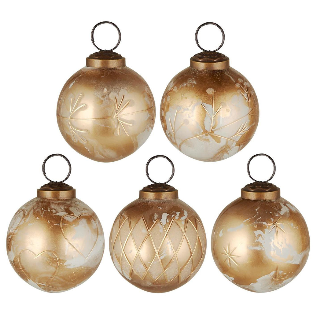 Kerstballen medium wit/messing look 5 stuks